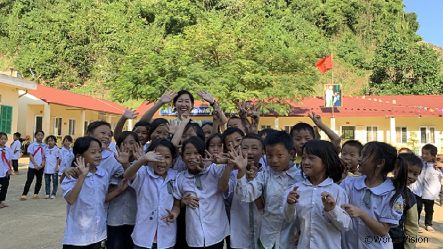 Press release – World Vision Việt Nam Joined Hands with Local Partners and Morinaga Milk to launch the Project “Smiles & Health for Children” in Tuần Giáo